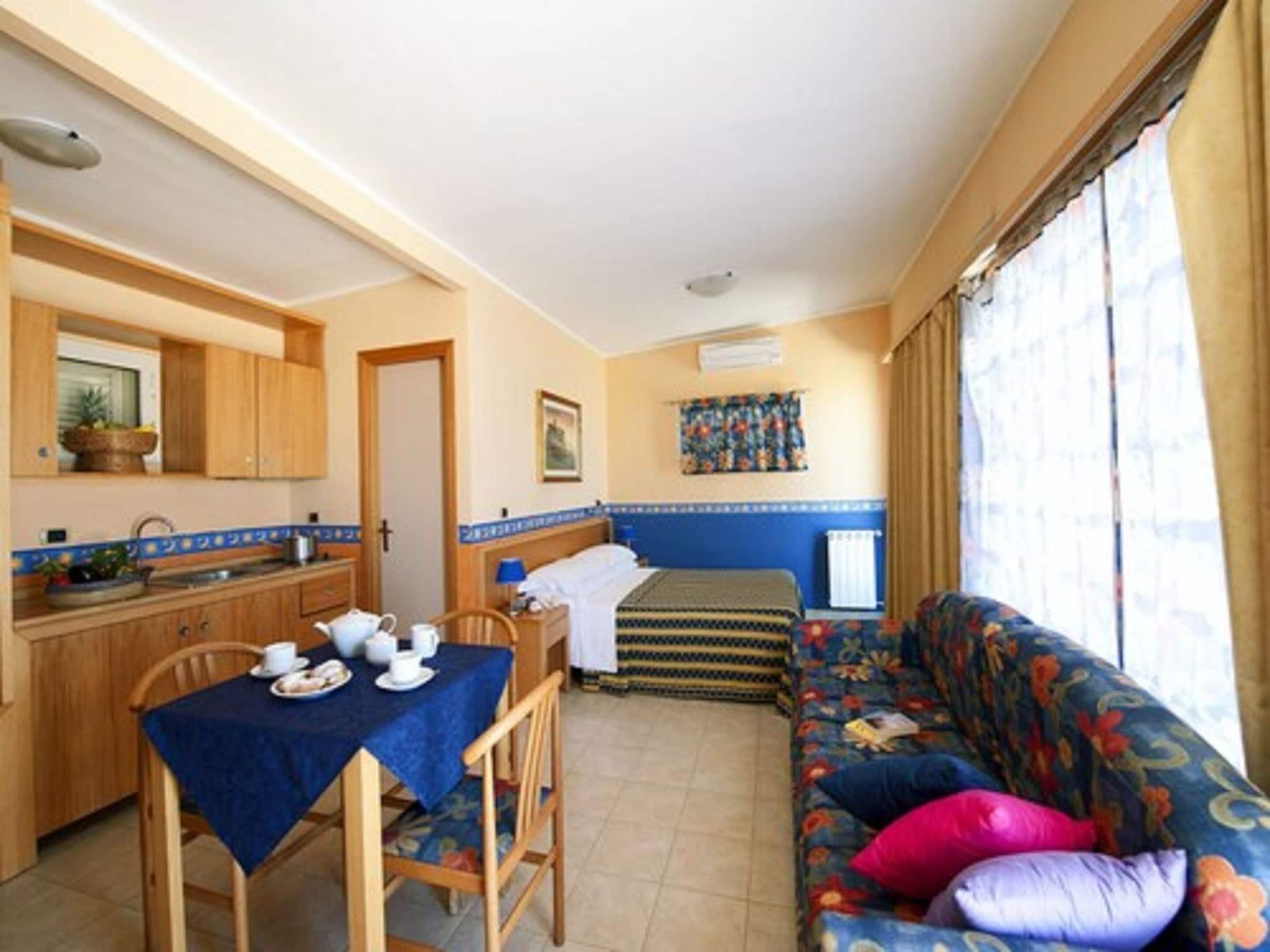 Villaggio Albergo Internazionale La Plaja Катанія Номер фото
